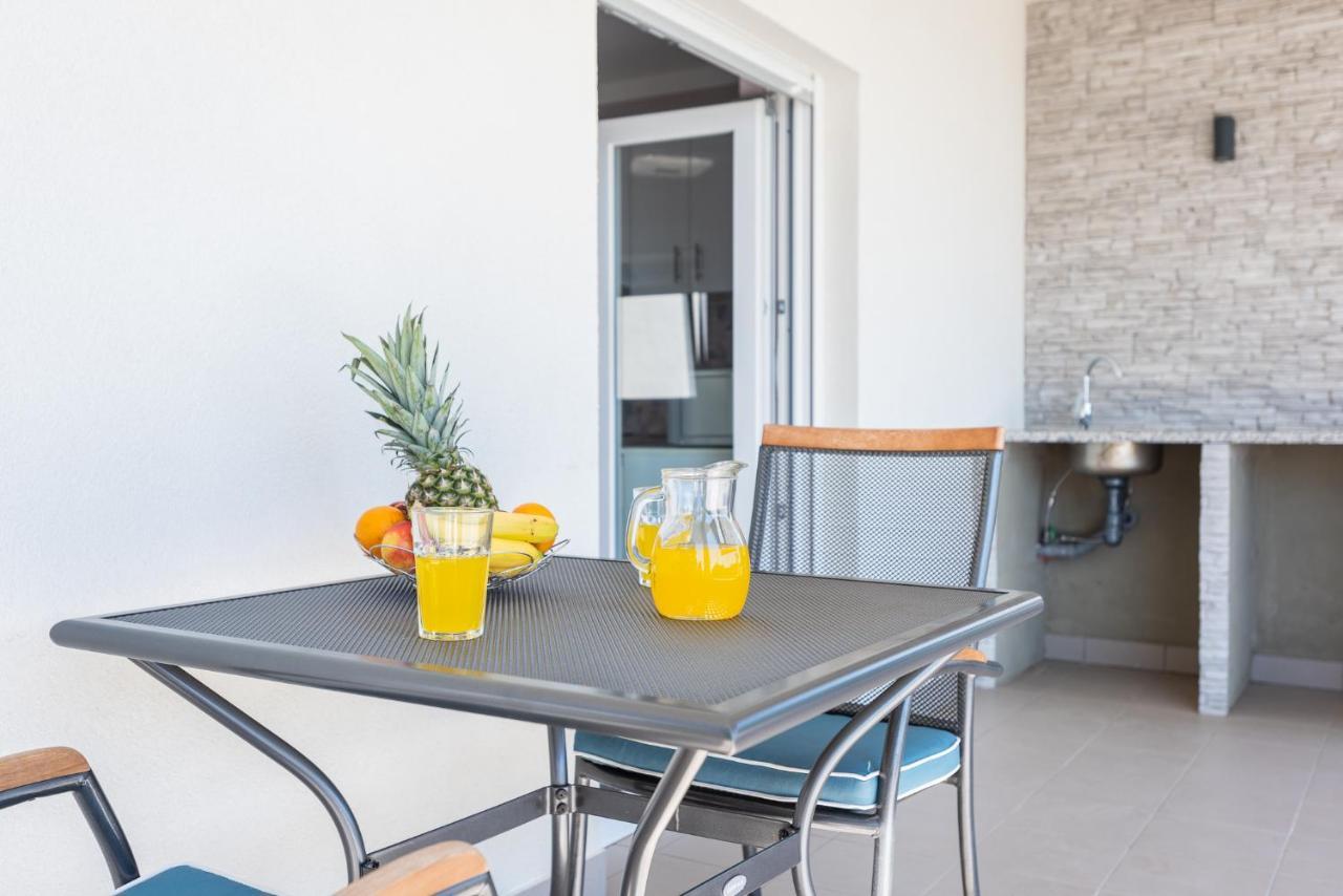 Apartments Omorfia คราลเยวีจา ภายนอก รูปภาพ