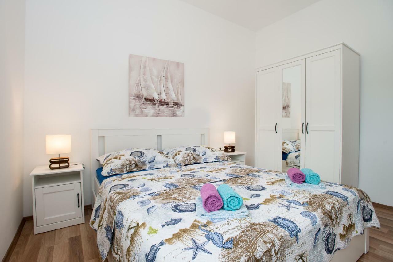 Apartments Omorfia คราลเยวีจา ภายนอก รูปภาพ